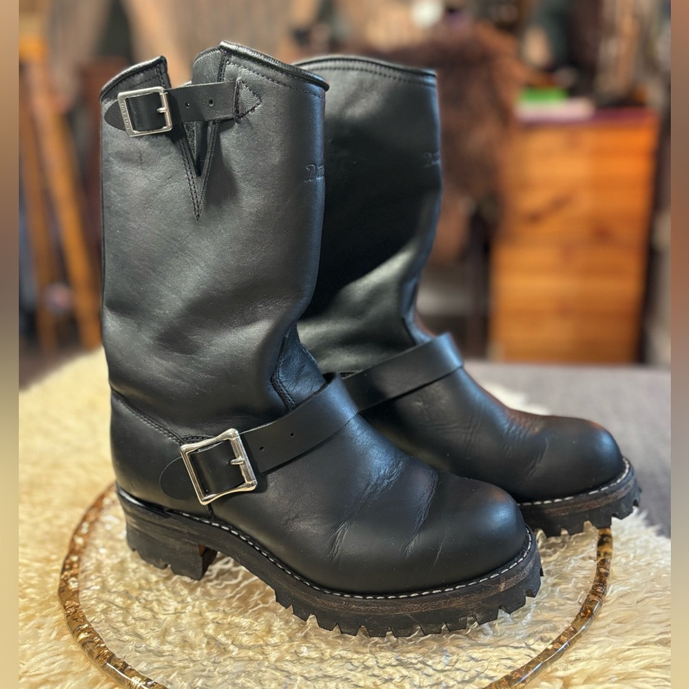 DAYTON Engineer Boots • Soft Toe • Genuine Leather • Vibram Sole • Women’s 9.5 W